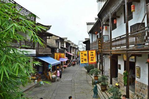 逃离绿色山谷